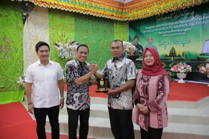 Pangdam XIII/Merdeka saat mengunjungi Kota Kotamobagu Disambut Wali Kota Weny Gaib