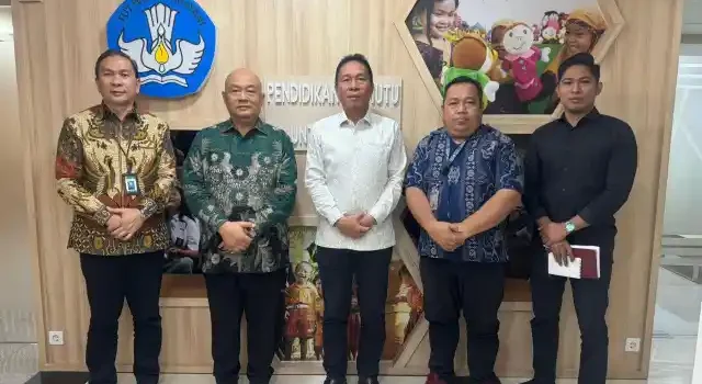Bupati Minsel Audiensi Kemendikbud