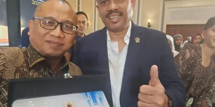 Bank SulutGo Terima Penghargaan