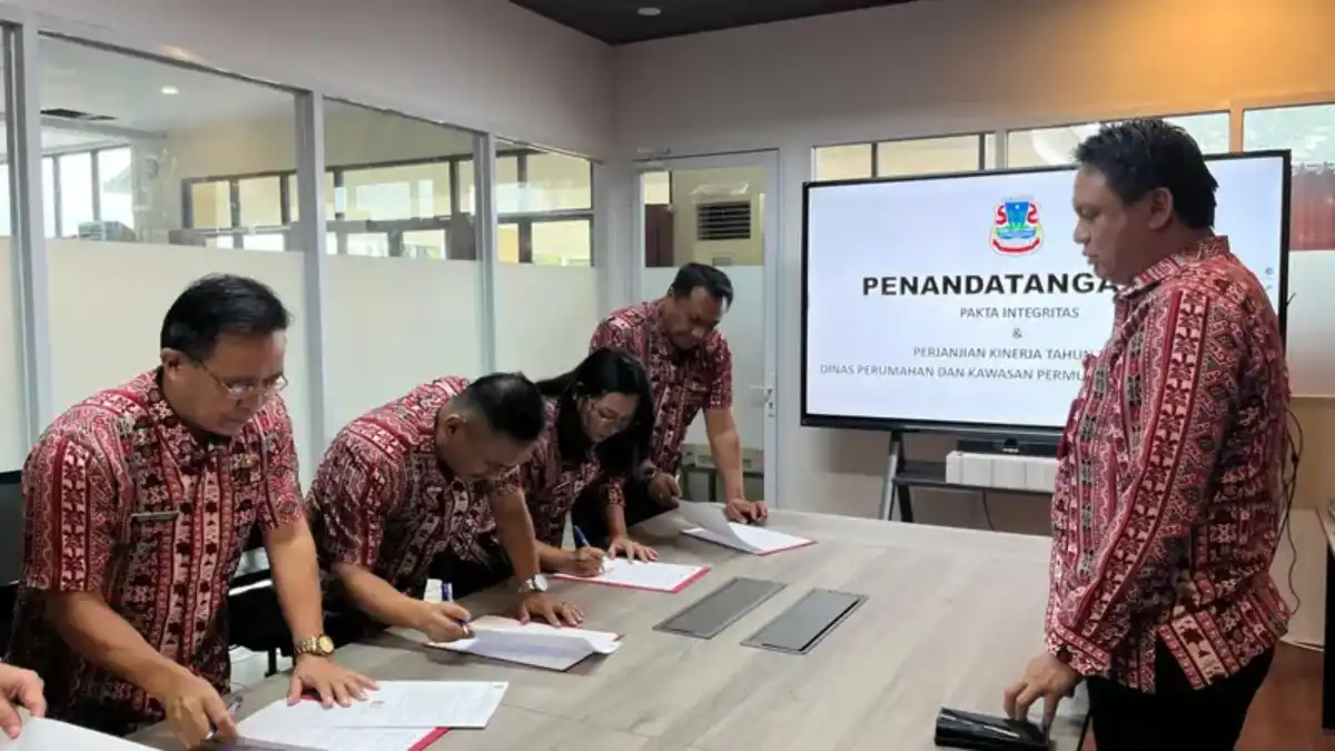Penandatanganan kinerja di Dinas Perkim Manado