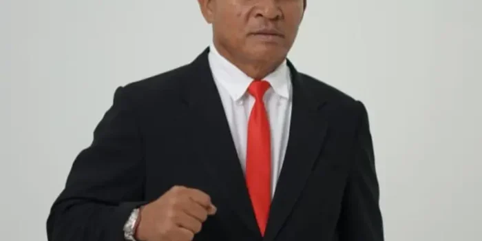 Refay Jopy Sasuwuk Calon Hukumtua Desa Sea