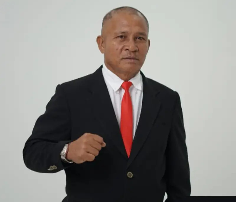 Refay Jopy Sasuwuk Calon Hukumtua Desa Sea