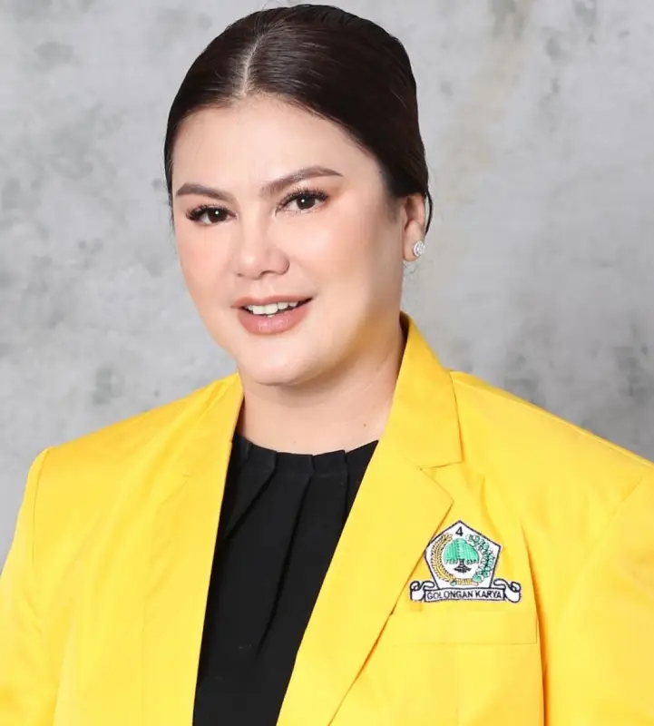 Adolfien Wangania Golkar Manado