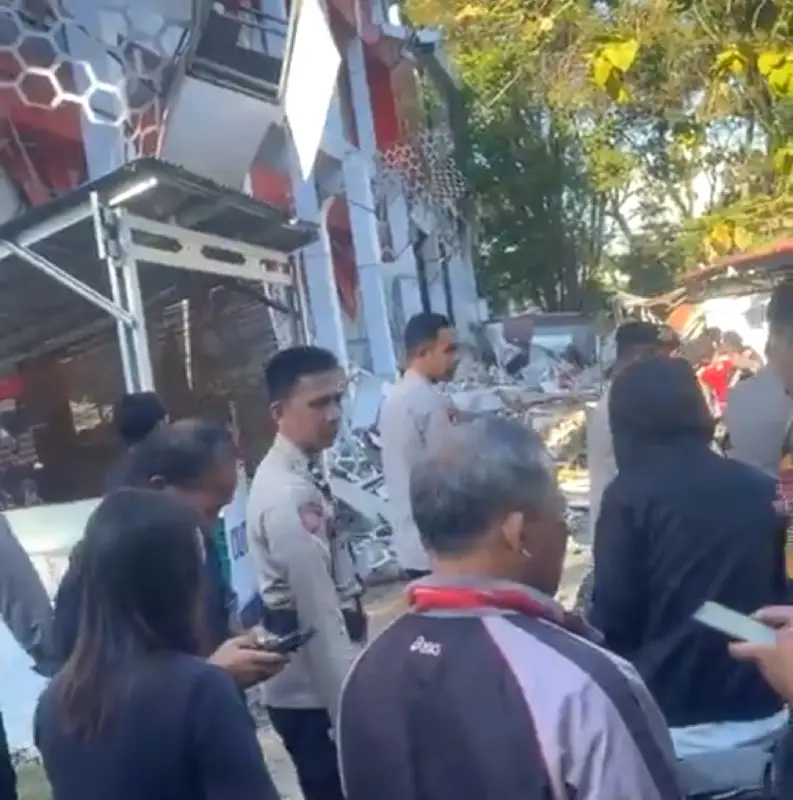 Gempa Manado 7,6 Magnitudo