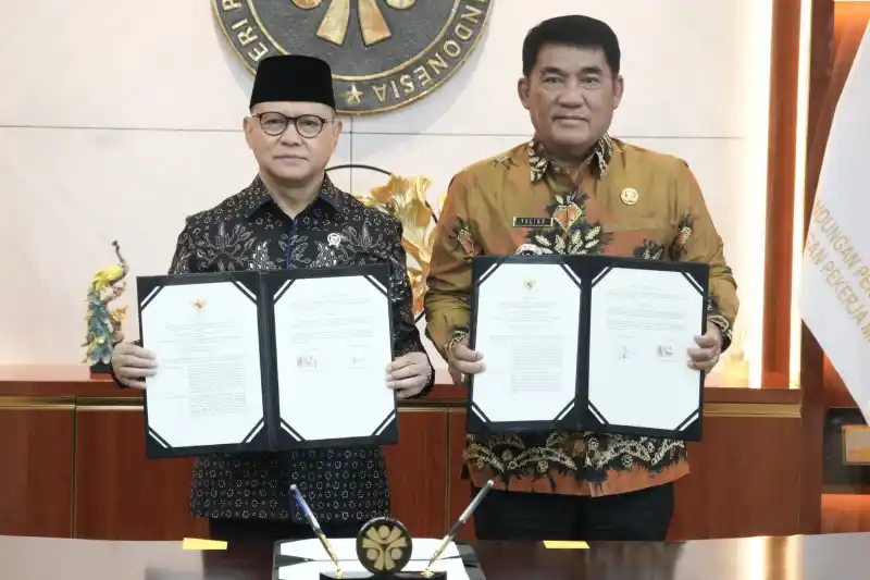 Gubernur Yulius Teken MoU dan PKS, Perkuat Perlindungan Pekerja Migran