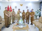 Gubernur Yulius Selvanus tunjuk Heronimus Makainas Plt Bupati Sitaro