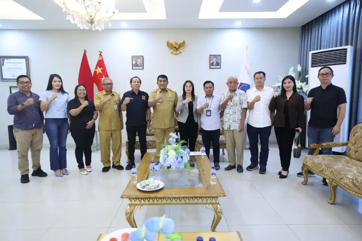 Audiens PWI Sulut dengan Gubernur Yulius Selvanus