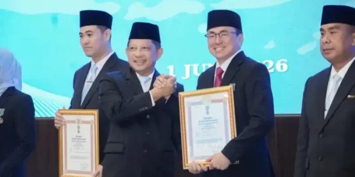 Wali kota Andrei Angouw terima penghargaan nasional