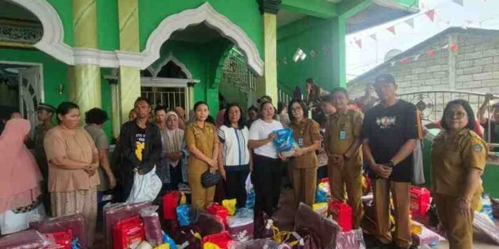 Penyaluran bantuan warga korban musibah kebakaran